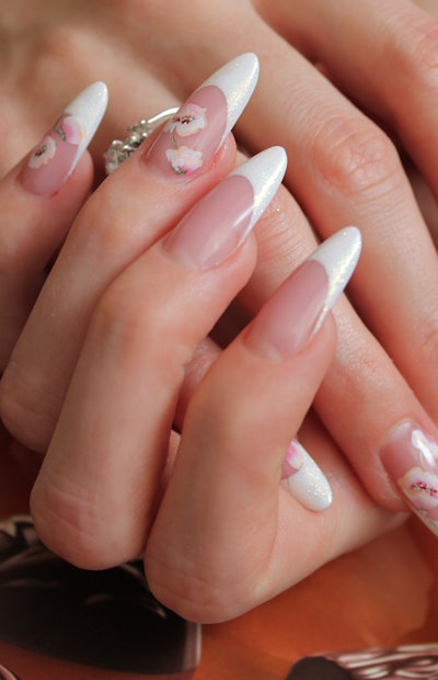 Beautiful,Nails,Of,A,Young,Woman,With,Long,Fingers,And