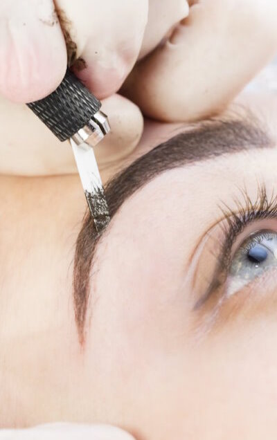 Microblading,Eyebrows,Workflow,In,A,Beauty,Salon